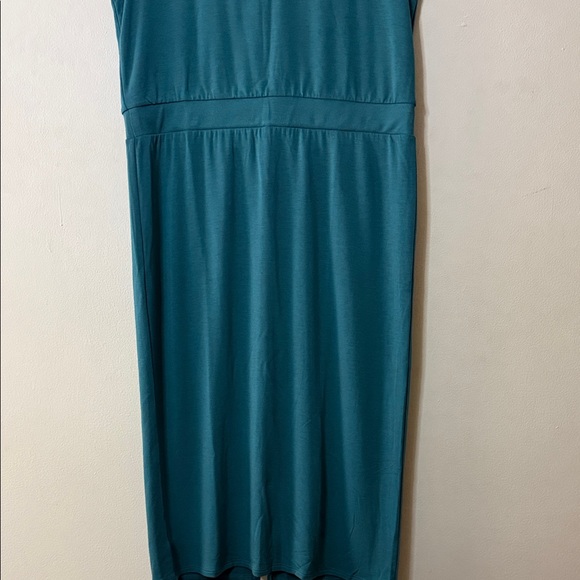 Lou & Grey Soft Knit Sleeveless dress- Size 1X - Picture 4 of 8
